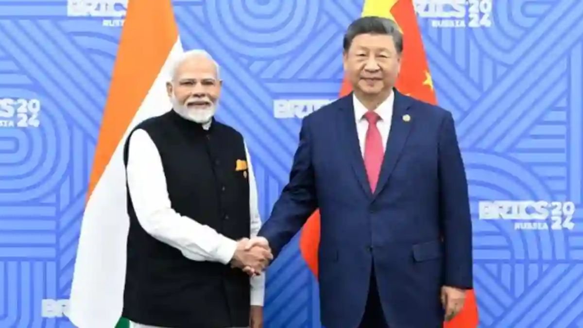 मोदी इससे पहले 2018 में चीन गये थे। बतौर प्रधानमंत्री यह मोदी का चीन का छठा दौरा होगा । पिछले 70 वर्षों में किसी भी भारतीय प्रधानमंत्री की यह सबसे अधिक बार की गयी चीन की यात्रा होगी। पीएम मोदी और जिनपिंग ने आखिरी बार 2024 में ब्रिक्स शिखर सम्मेलन में भेंट की थी।