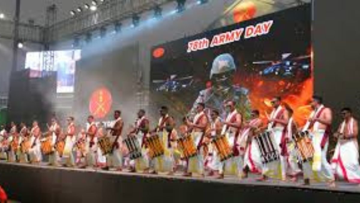 15 जनवरी 1949 को आजाद भारत के प्रथम सेनाध्यक्ष के रूप में जनरल के. एम. करियप्पा ने भारतीय सेना की कमान संभाली थी। वे स्वतंत्र भारत के पहले कमांडर-इन-चीफ बने, और इस तरह ब्रिटिश कमांड को हटाकर भारतीय सेना की कमान भारतीय सेनापतियों को सौंपी गई। तभी से हर वर्ष 15 जनवरी को यह दिन भारतीय सेना की बहादुरी, बलिदान, अनुशासन और सेवा की याद में मनाया जाता है।